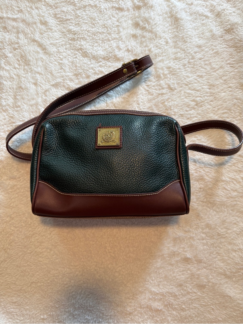 Vtg Medallion Pebbled Green and Brown Leather Crossbody Bag with Gold Plaque